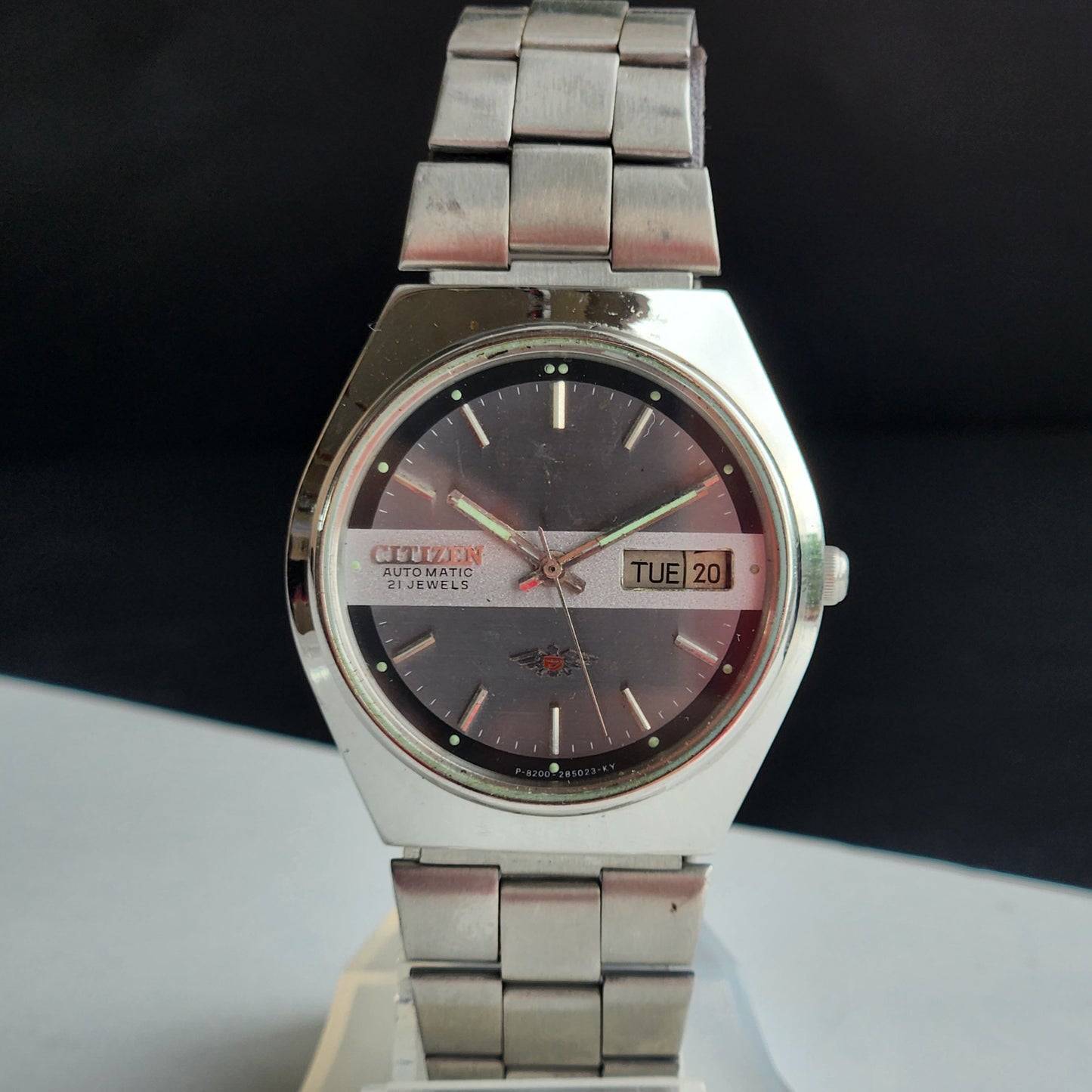 Vintage 1977 Original Citizen Automatic 8200 Grey Face 21 Jewels Day-Date Japanese Men's Wrist Watch IN21