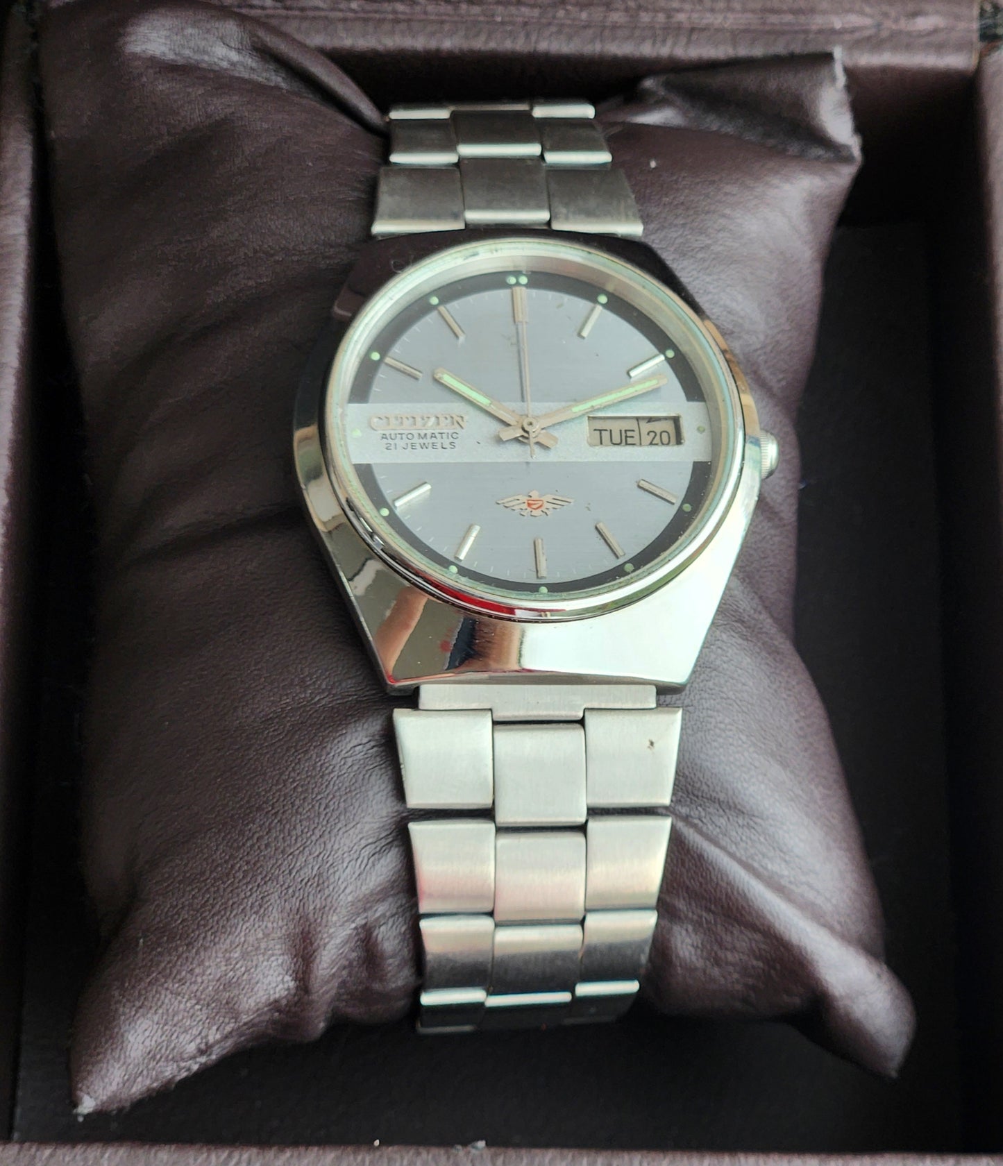 Vintage 1977 Original Citizen Automatic 8200 Grey Face 21 Jewels Day-Date Japanese Men's Wrist Watch IN21