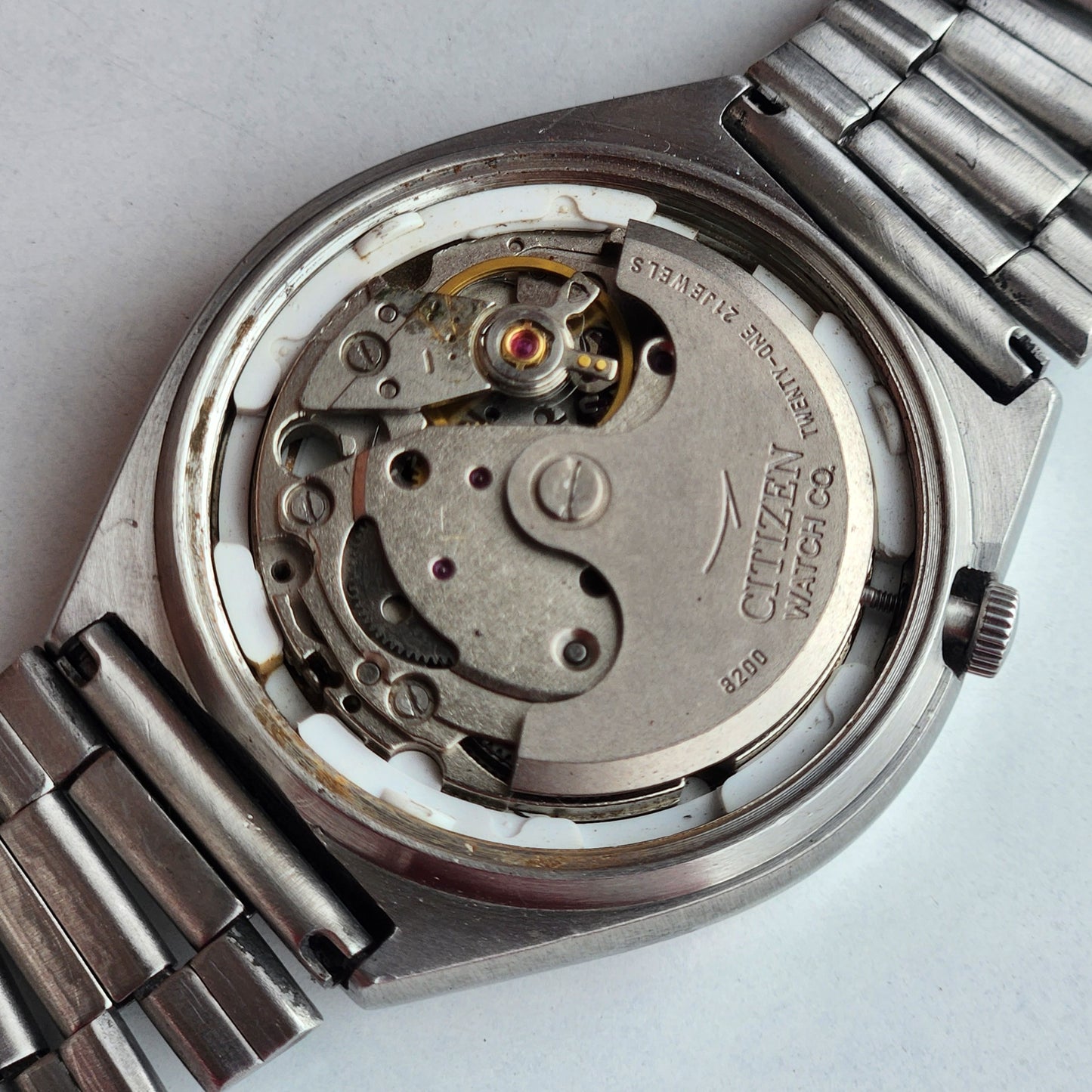 Vintage 1977 Original Citizen Automatic 8200 White Face 21 Jewels Day-Date Japanese Men's Wrist Watch IN22