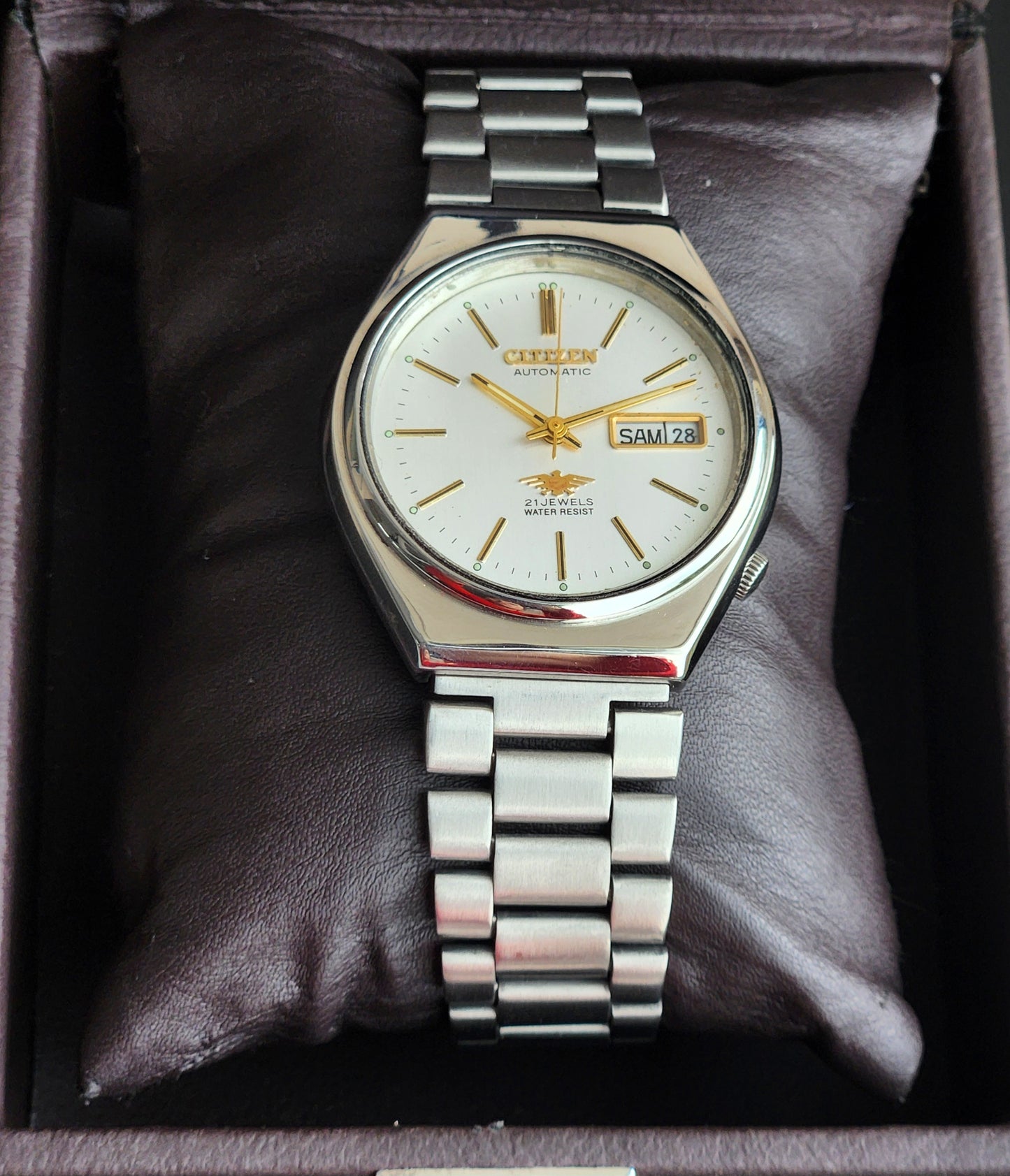 Vintage 1977 Original Citizen Automatic 8200 White Face 21 Jewels Day-Date Japanese Men's Wrist Watch IN22