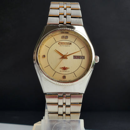 Vintage 1983 Original Citizen Automatic 8200 Golden Face 21 Jewels Day-Date Japanese Men's Wrist Watch IN23