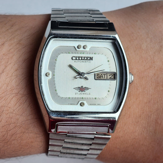 Vintage 1992 Original Citizen Automatic 8200 Silver Face 21 Jewels Day-Date Japanese Men's Wrist Watch IN25