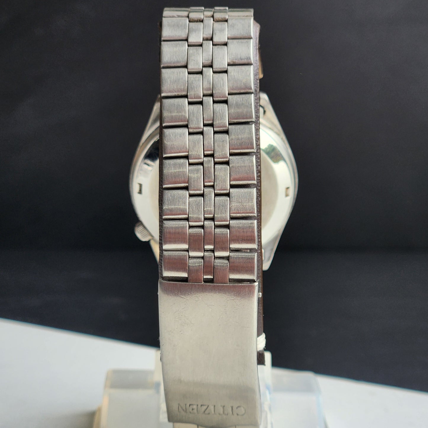 Vintage 1983 Original Citizen Automatic 8200 Silver Face 21 Jewels Day-Date Japanese Men's Wrist Watch IN26
