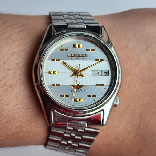 Vintage 1983 Original Citizen Automatic 8200 Silver Face 21 Jewels Day-Date Japanese Men's Wrist Watch IN26