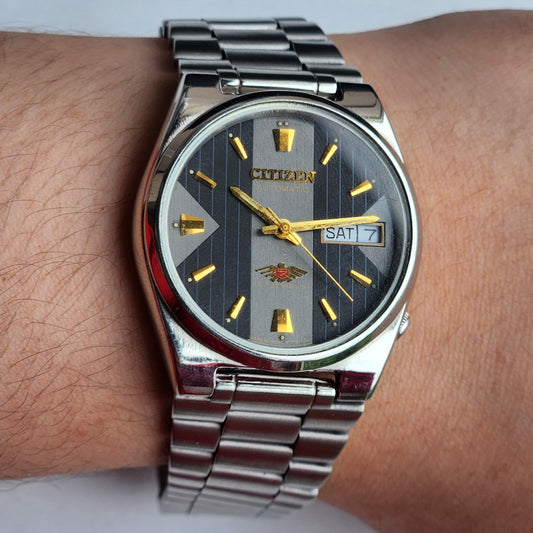 Vintage 1978 Original Citizen Automatic 8200 Grey Face 21 Jewels Day-Date Japanese Men's Wrist Watch IN28