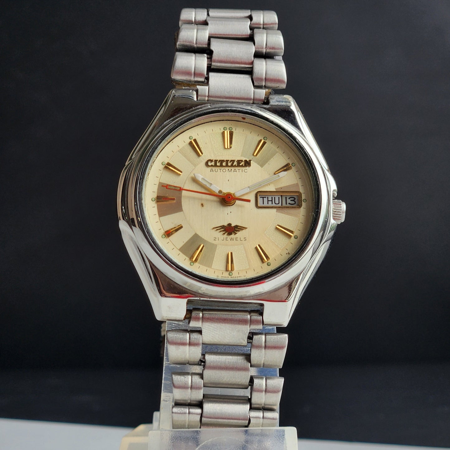 Vintage 1977 Original Citizen Automatic 8200 Cream Face 21 Jewels Day-Date Japanese Men's Wrist Watch IN30