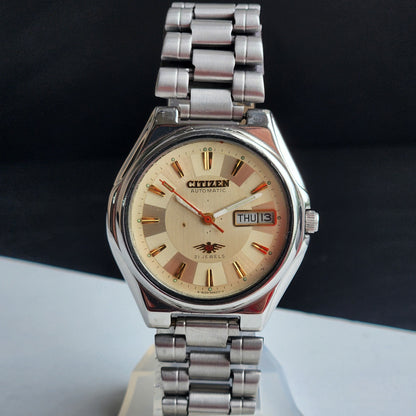 Vintage 1977 Original Citizen Automatic 8200 Cream Face 21 Jewels Day-Date Japanese Men's Wrist Watch IN30
