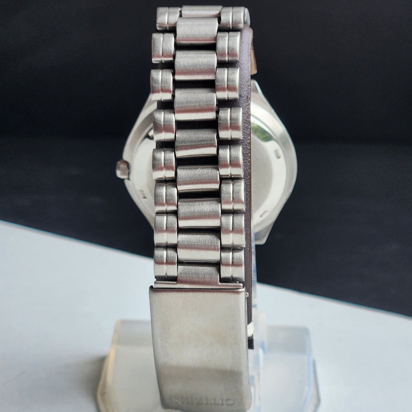 Vintage 1977 Original Citizen Automatic 8200 Cream Face 21 Jewels Day-Date Japanese Men's Wrist Watch IN30