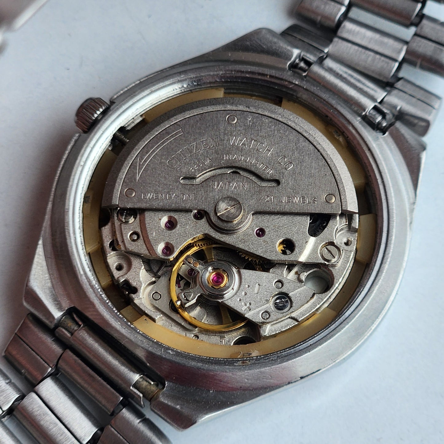 Vintage 1977 Original Citizen Automatic 8200 Cream Face 21 Jewels Day-Date Japanese Men's Wrist Watch IN30