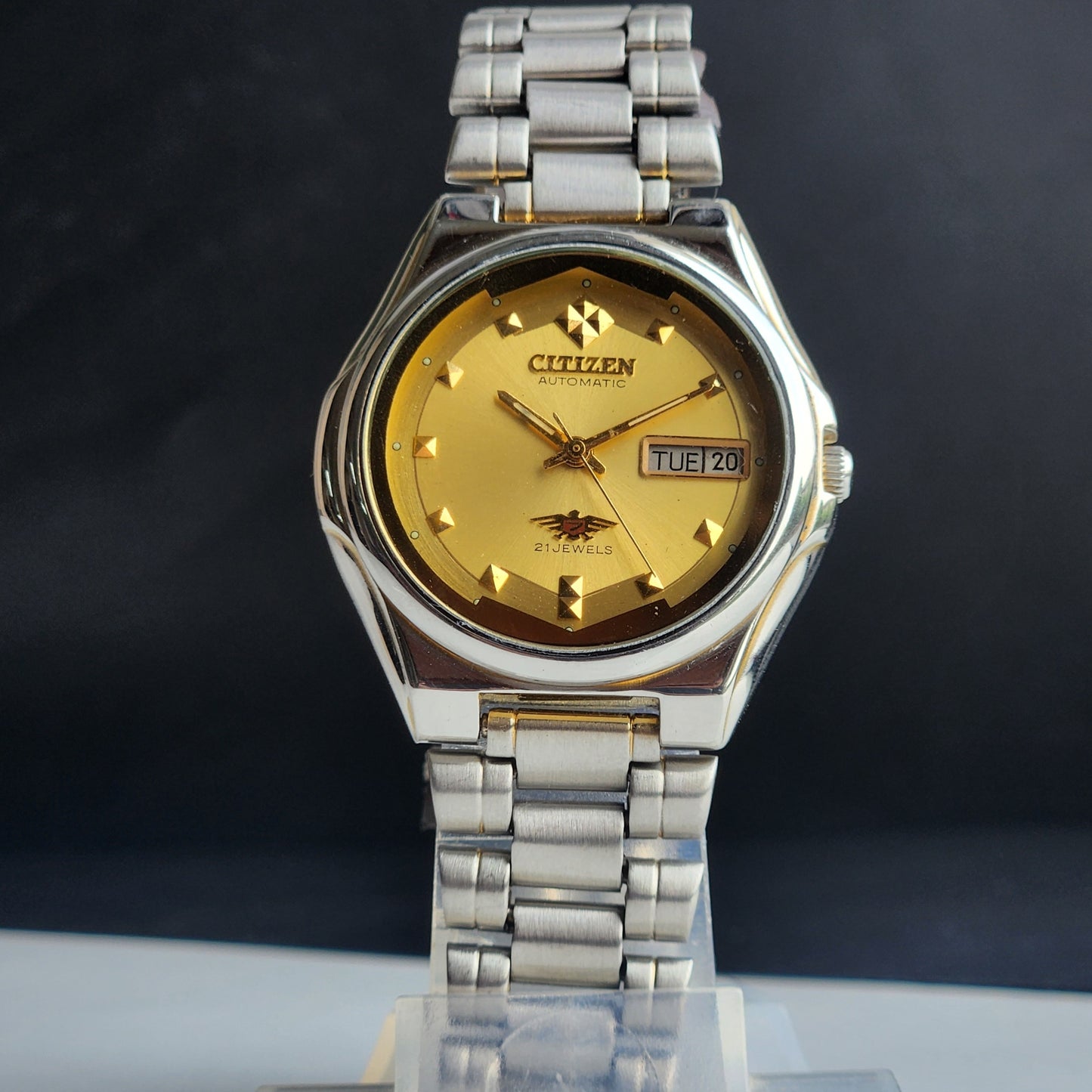 Vintage Original Citizen Automatic 8200 Golden Face 21 Jewels With Exhibition Back Day-Date Japanese Men's Wrist Watch IN35