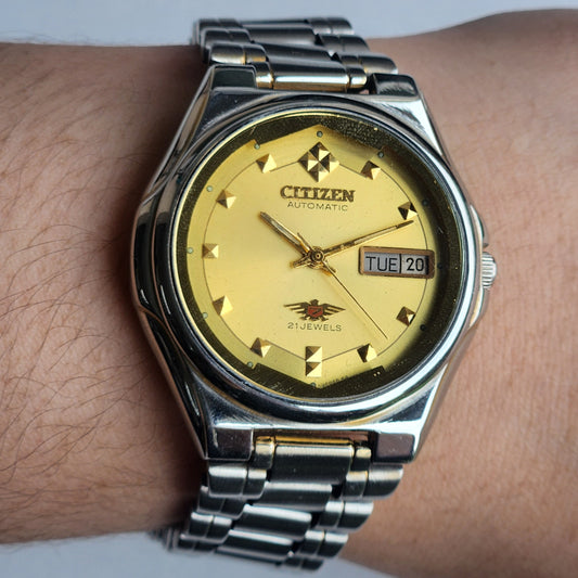 Vintage Original Citizen Automatic 8200 Golden Face 21 Jewels With Exhibition Back Day-Date Japanese Men's Wrist Watch IN35