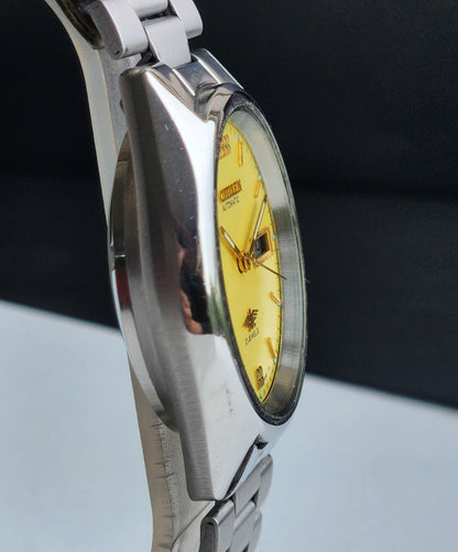 Vintage Original Citizen Automatic 8200 Parrot Green Face 21 Jewels With Exhibition Back Day-Date Japanese Men's Wrist Watch IN41