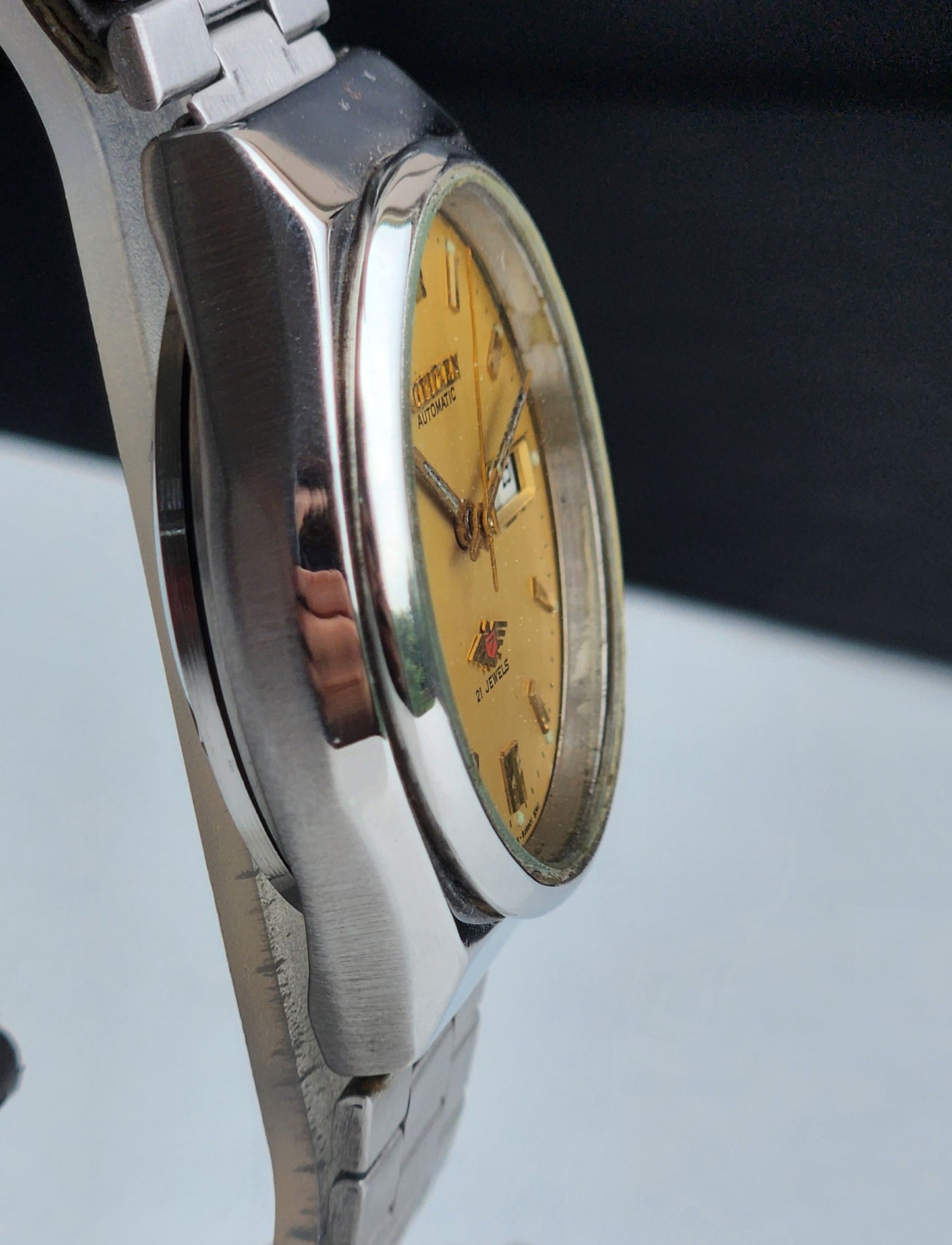 Vintage Original Citizen Automatic 8200 Golden Face 21 Jewels With Exhibition Back Day-Date Japanese Men's Wrist Watch IN42