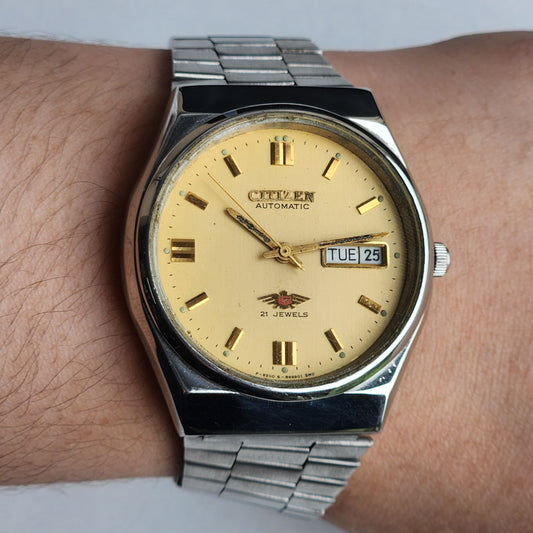 Vintage Original Citizen Automatic 8200 Golden Face 21 Jewels With Exhibition Back Day-Date Japanese Men's Wrist Watch IN42