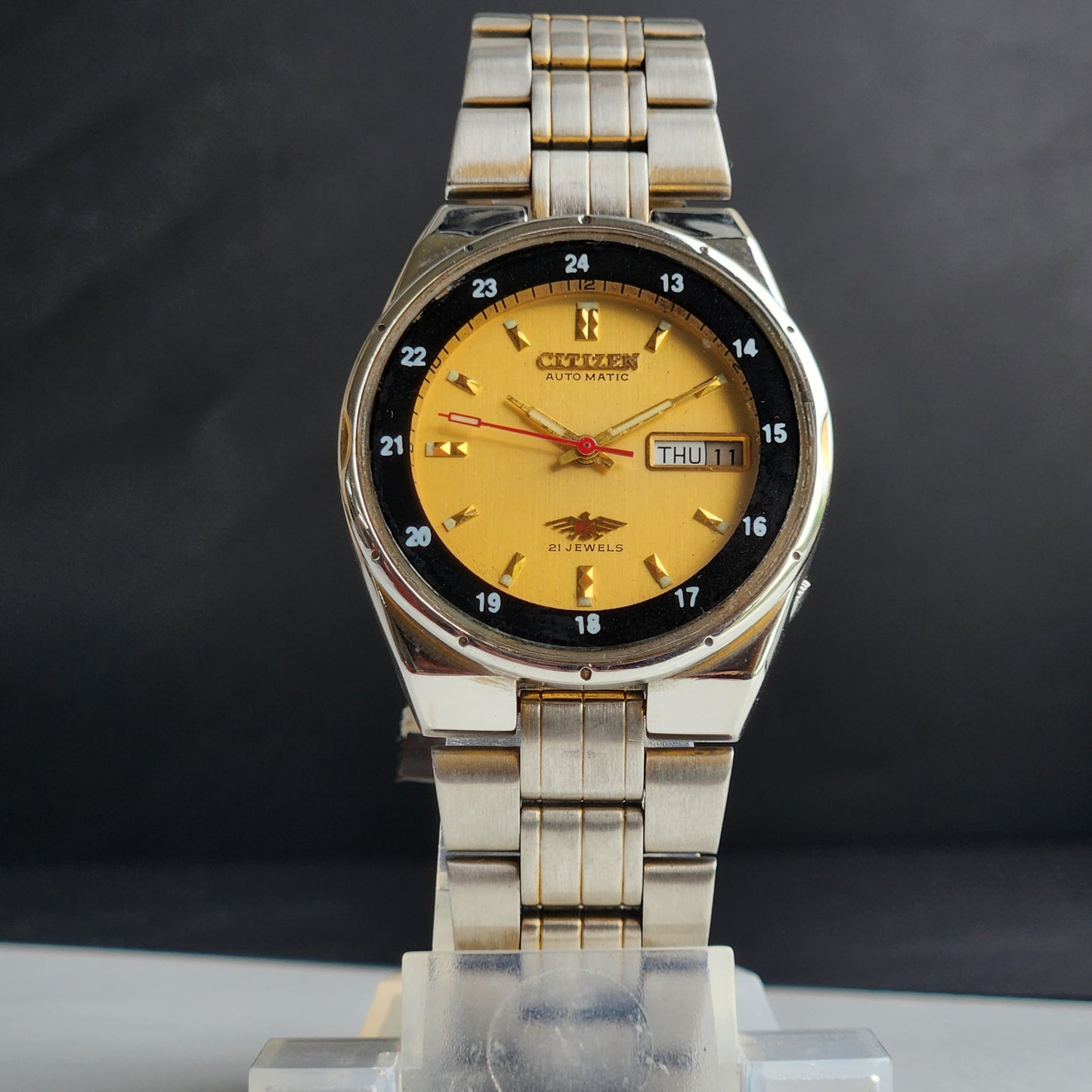Vintage Original Citizen Automatic 8200 Golden Face 21 Jewels With Exhibition Back Day-Date Japanese Men's Wrist Watch IN45