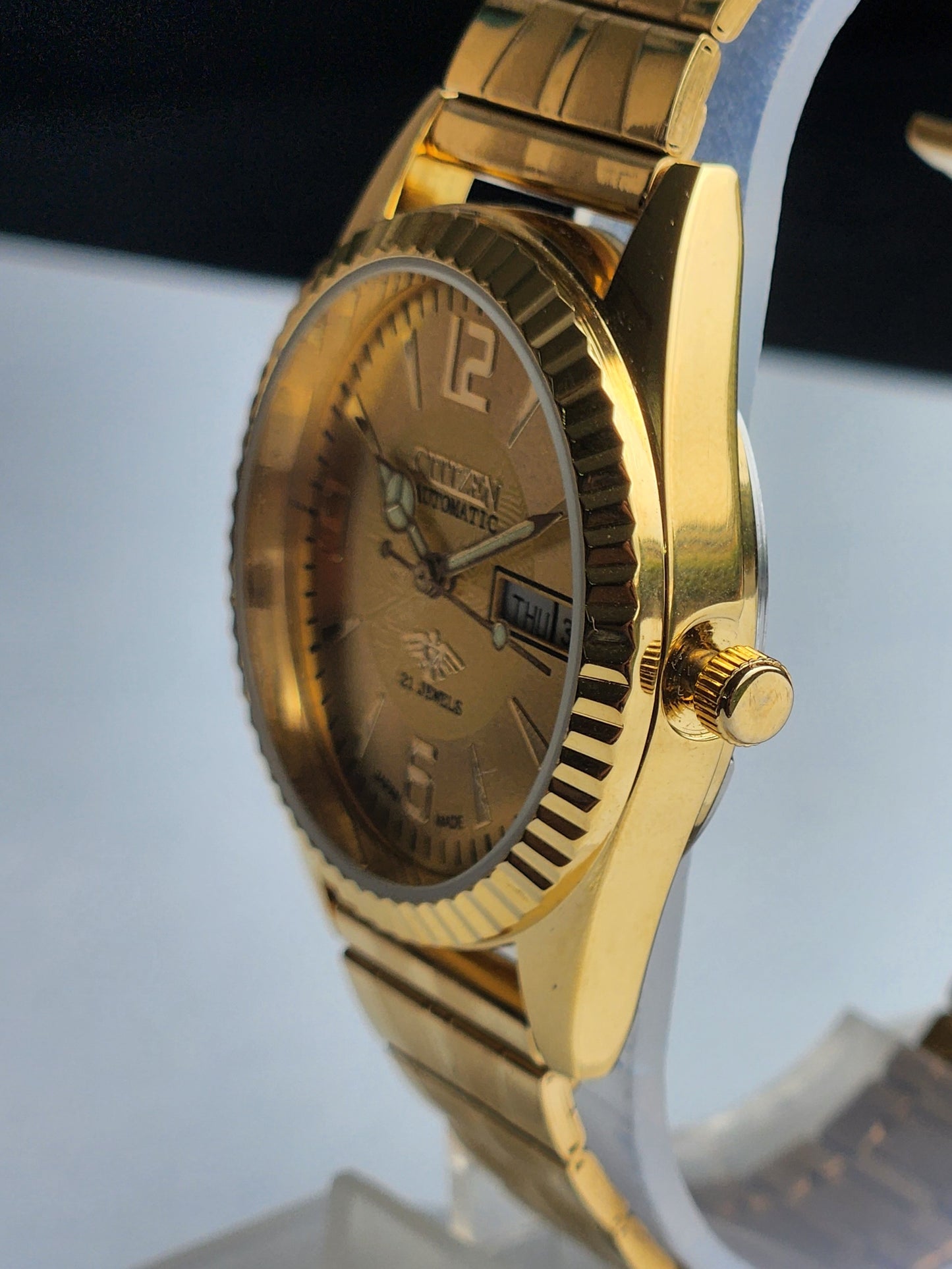Vintage MOD Citizen Golden Face Automatic 21 Jewels Cal. 8200 35MM Fix Bezel Gold Plated Men's Wrist Watch I90