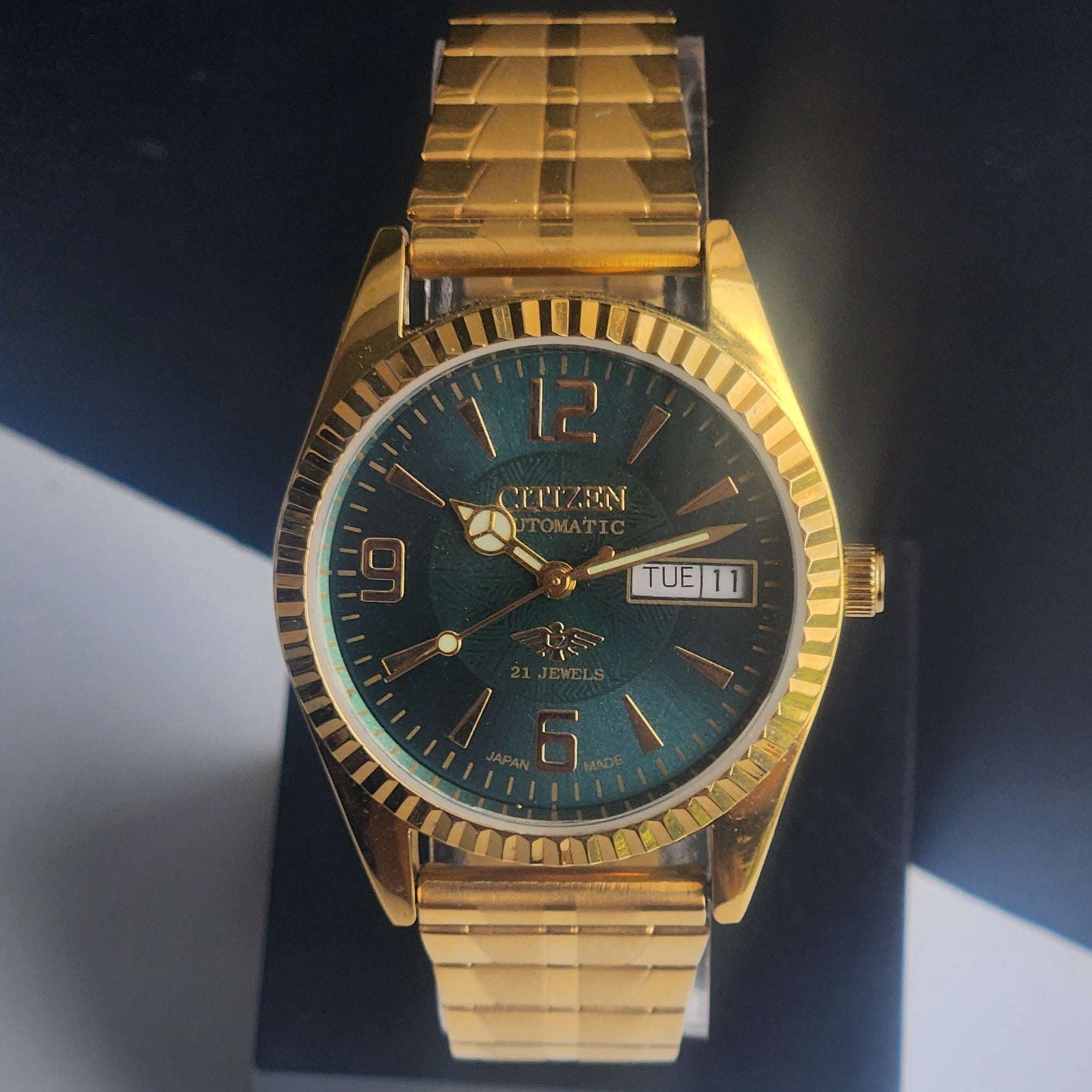 Vintage MOD Citizen Green Face Automatic 21 Jewels Cal. 8200 35MM