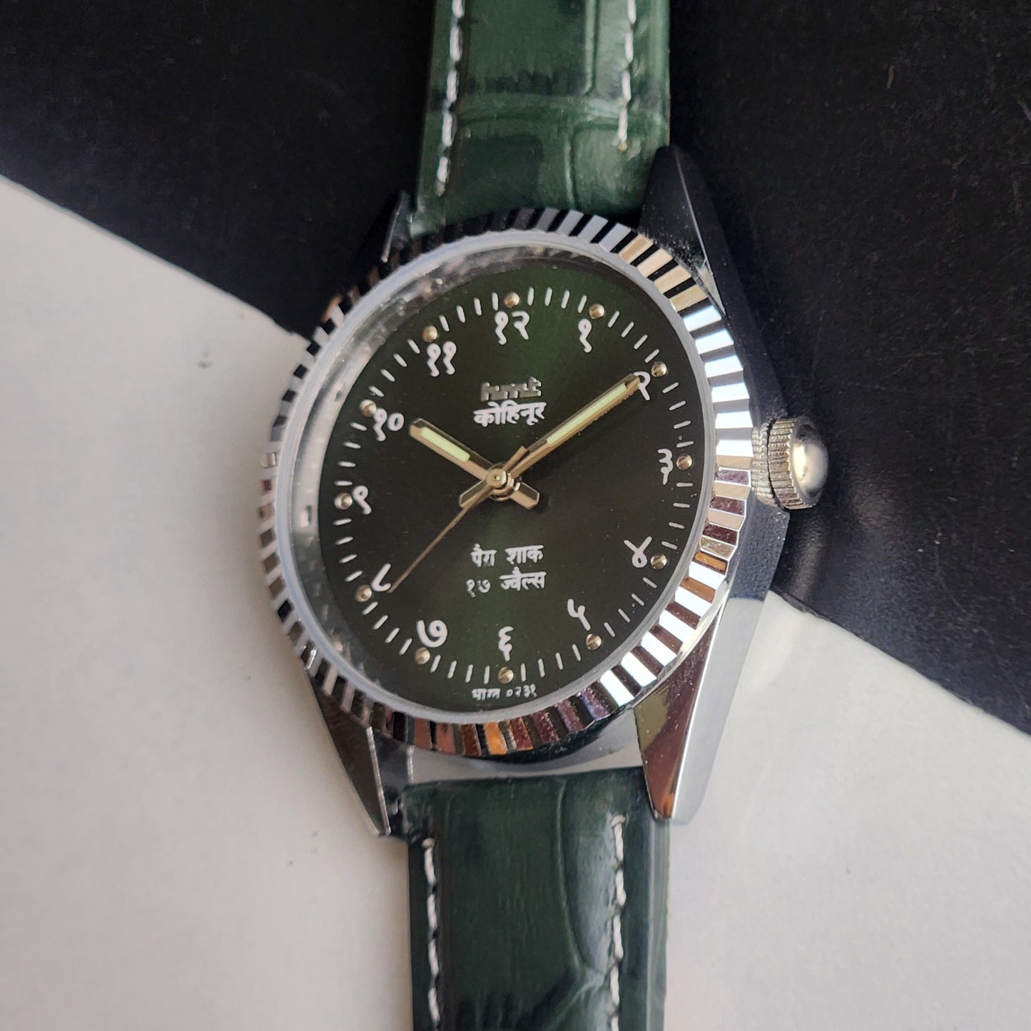 Vintage Mod HMT Kohinoor Devanagari Hand Winding 17 Jewels Green Face Fluted Bezel Green Croco Leather Strap Men's Wrist Watch J05