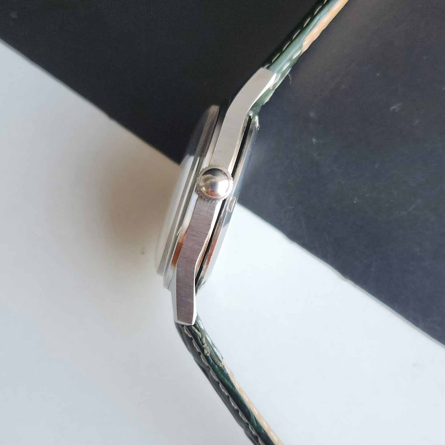 Vintage MOD HMT Janata Hand Winding 17 Jewels Green Face Green Croco Leather Strap Men's Wrist Watch J17