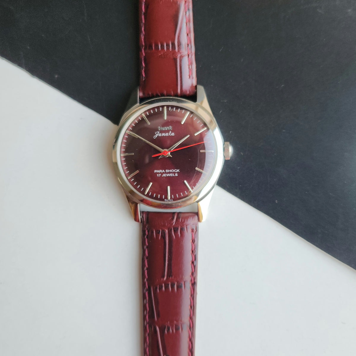 Vintage MOD HMT Janata Hand Winding 17 Jewels Wine Face Red Leather Strap Men's Wrist Watch J0021