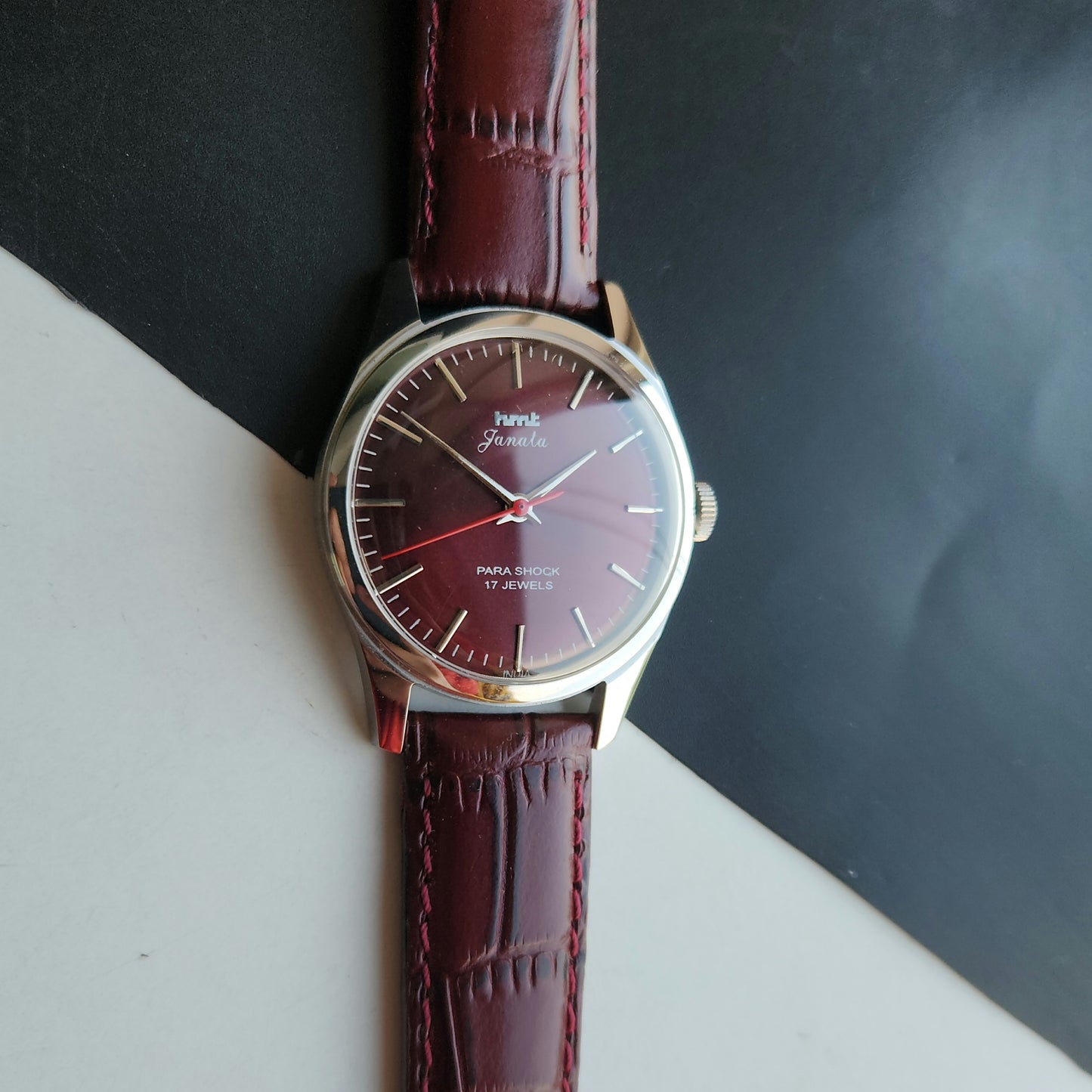 Vintage MOD HMT Janata Hand Winding 17 Jewels Wine Face Red Leather Strap Men's Wrist Watch J21