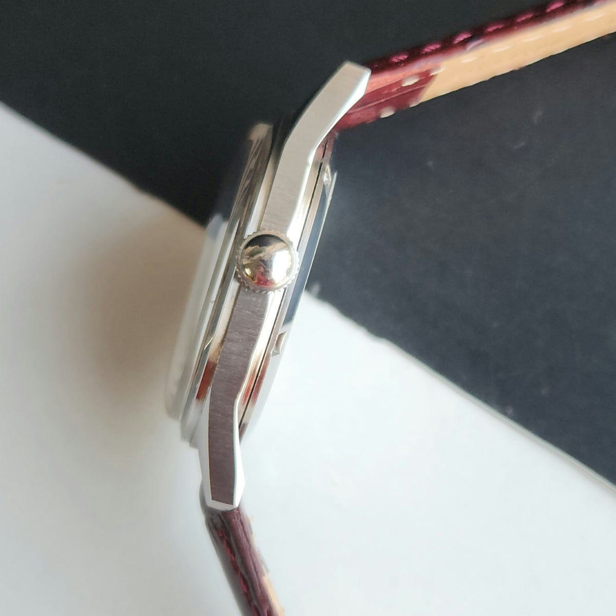Vintage MOD HMT Janata Hand Winding 17 Jewels Wine Face Red Leather Strap Men's Wrist Watch J0021