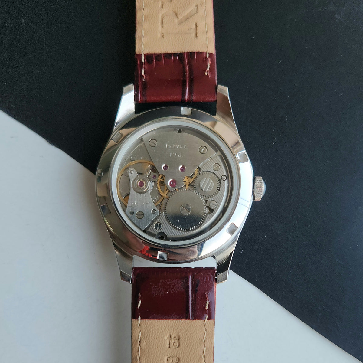 Vintage MOD HMT Janata Hand Winding 17 Jewels Wine Face Red Leather Strap Men's Wrist Watch J0021