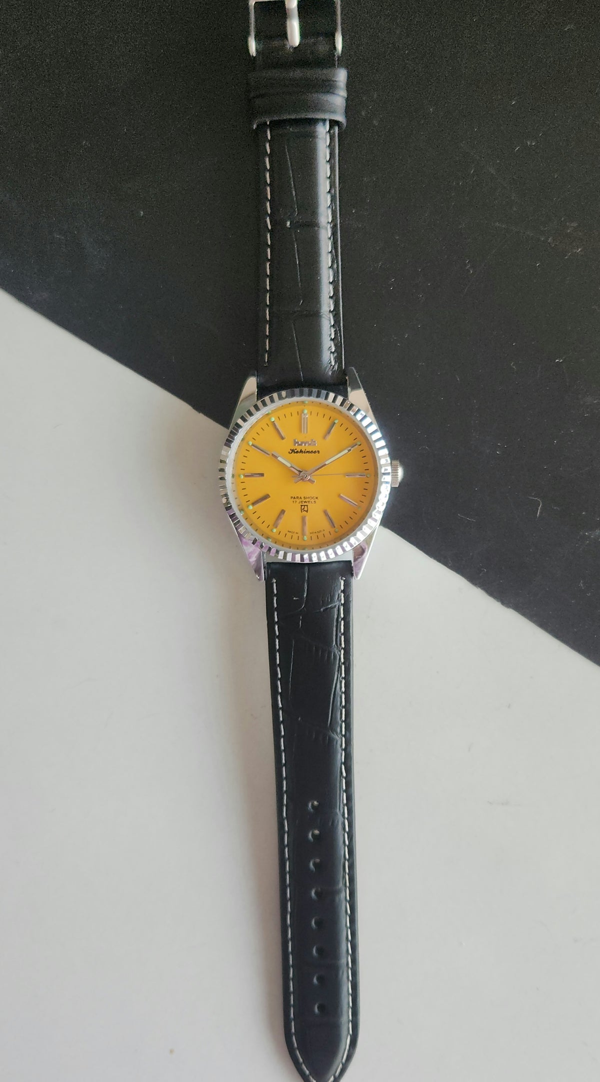 Vintage Mod HMT Kohinoor Hand Winding 17 Jewels Yellow Face Fluted Bezel Black Croco Leather Strap Men's Wrist Watch J47