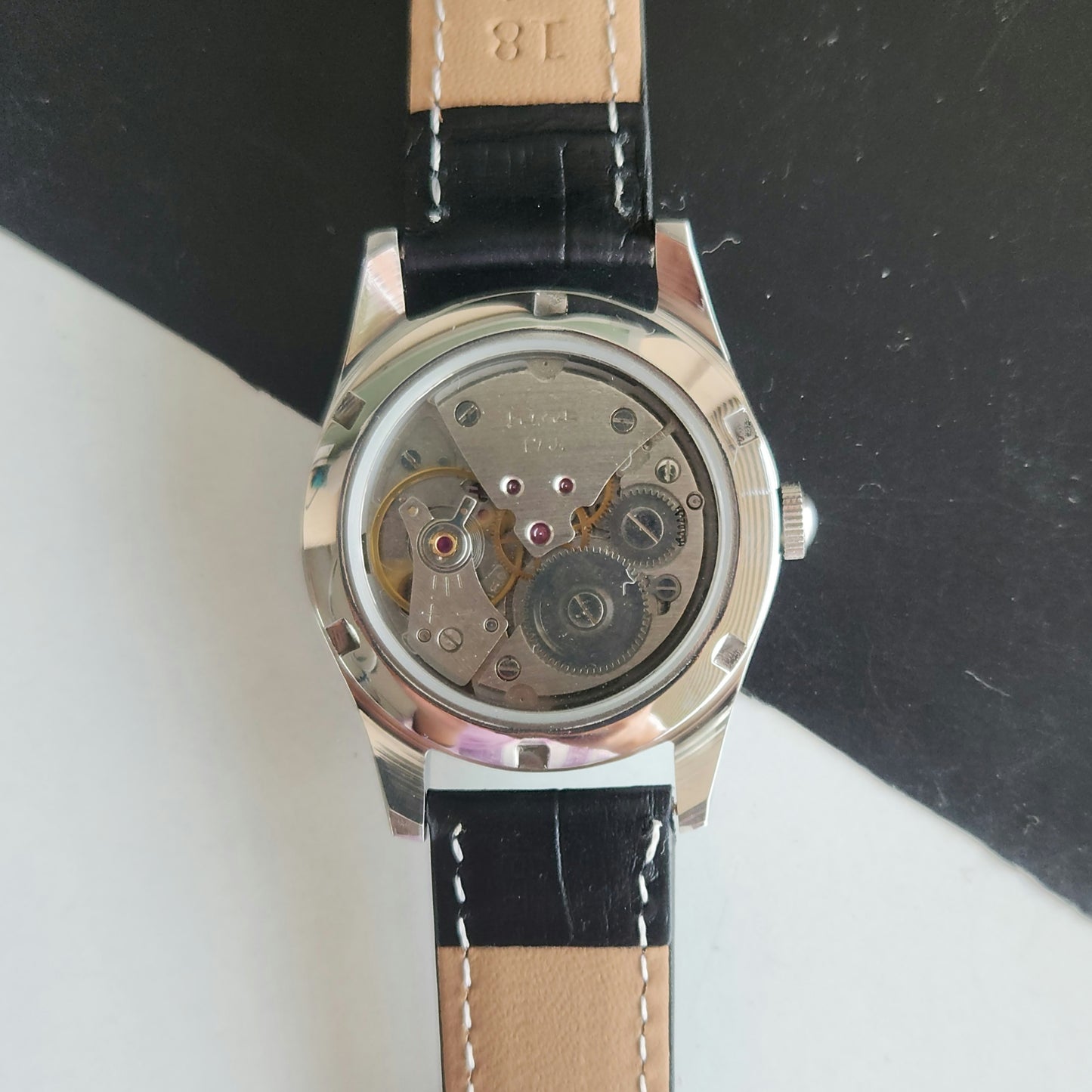 Vintage MOD HMT Janata Devanagari Hand Winding 17 Jewels White Face 35MM Silver Case Black Leather Strap Men's Wrist Watch J49