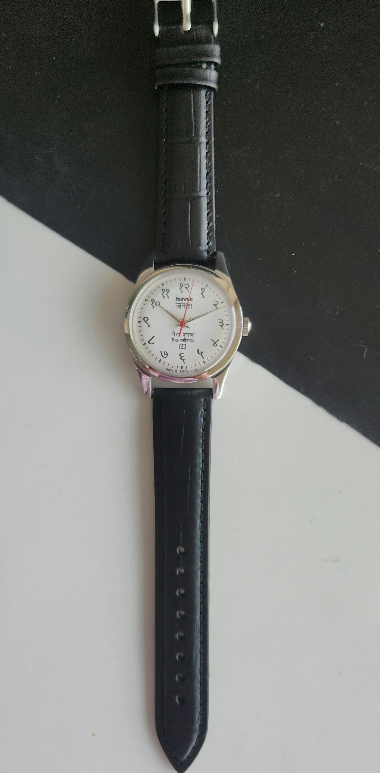 Vintage MOD HMT Janata Devanagari Hand Winding 17 Jewels White Face 35MM Silver Case Black Leather Strap Men's Wrist Watch J49