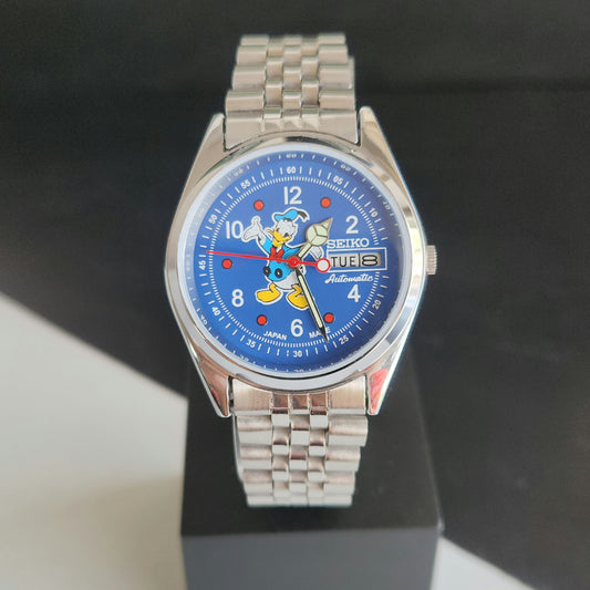 Vintage MOD Seiko 5 Automatic 17 Jewels Cal.6309 Blue Face Repainted Mickey Mouse Jubilee Bracelet Men's Wrist Watch J51