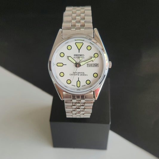 Vintage MOD Seiko 5 Automatic 21 Jewels Cal.6319 White Face Jubilee Bracelet Men's Wrist Watch J60
