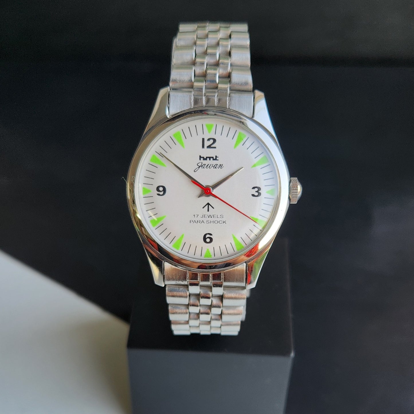 Vintage HMT Jawan Hand Winding 17 Jewels White Face Green Leather Strap Men's Wrist Watch J38