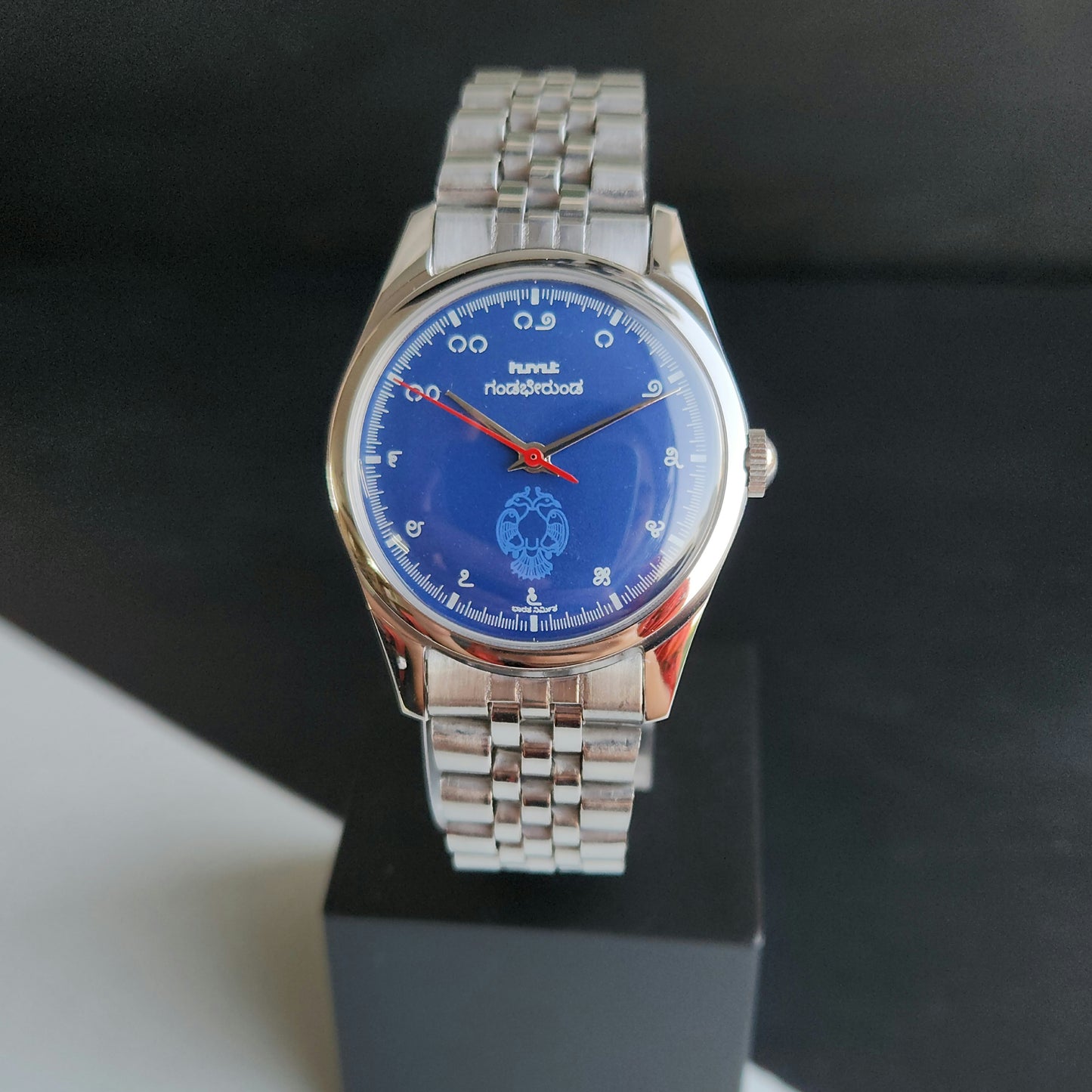Vintage MOD HMT Gandaberunda Hand Winding 17 Jewels Blue Face Blue Leather Strap Men's Wrist Watch J43