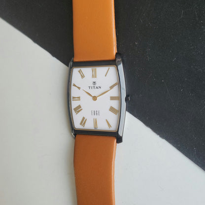 Original TITAN EDGE 1044YBC Barrel White Face 29MM Case Men's Watch J68