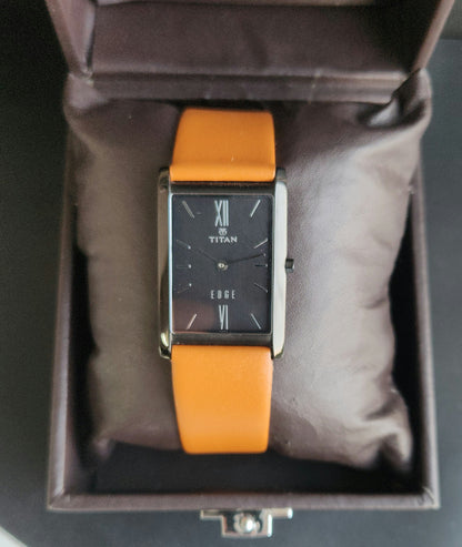 Original TITAN EDGE 1043YBA Rectangle Black Face 25MM Case Men's Watch J69
