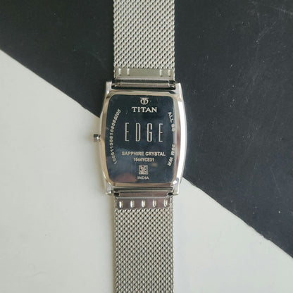 Original TITAN EDGE 1044YCE31 Barrel White Face 29MM Case Men's Watch J84