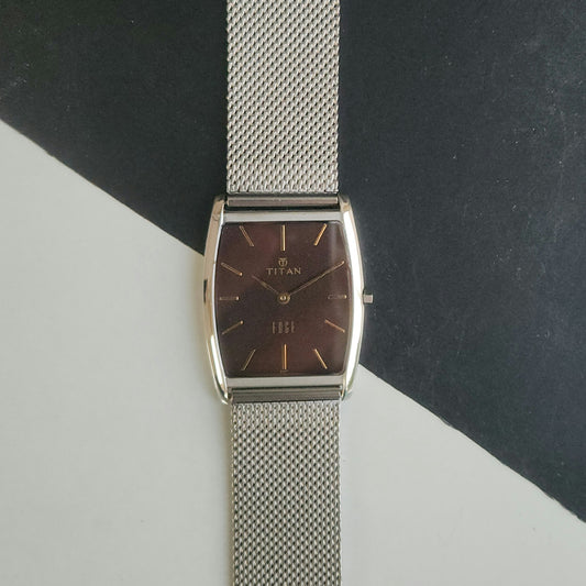 Original TITAN EDGE 1044YCE31 Barrel Brown Face 29MM Case Men's Watch J85