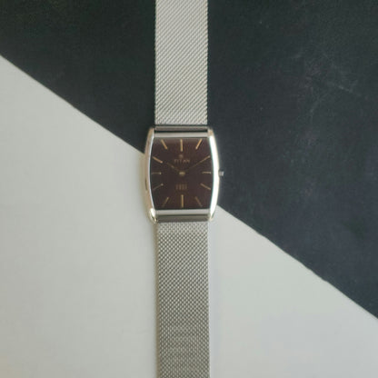 Original TITAN EDGE 1044YCE31 Barrel Brown Face 29MM Case Men's Watch J85