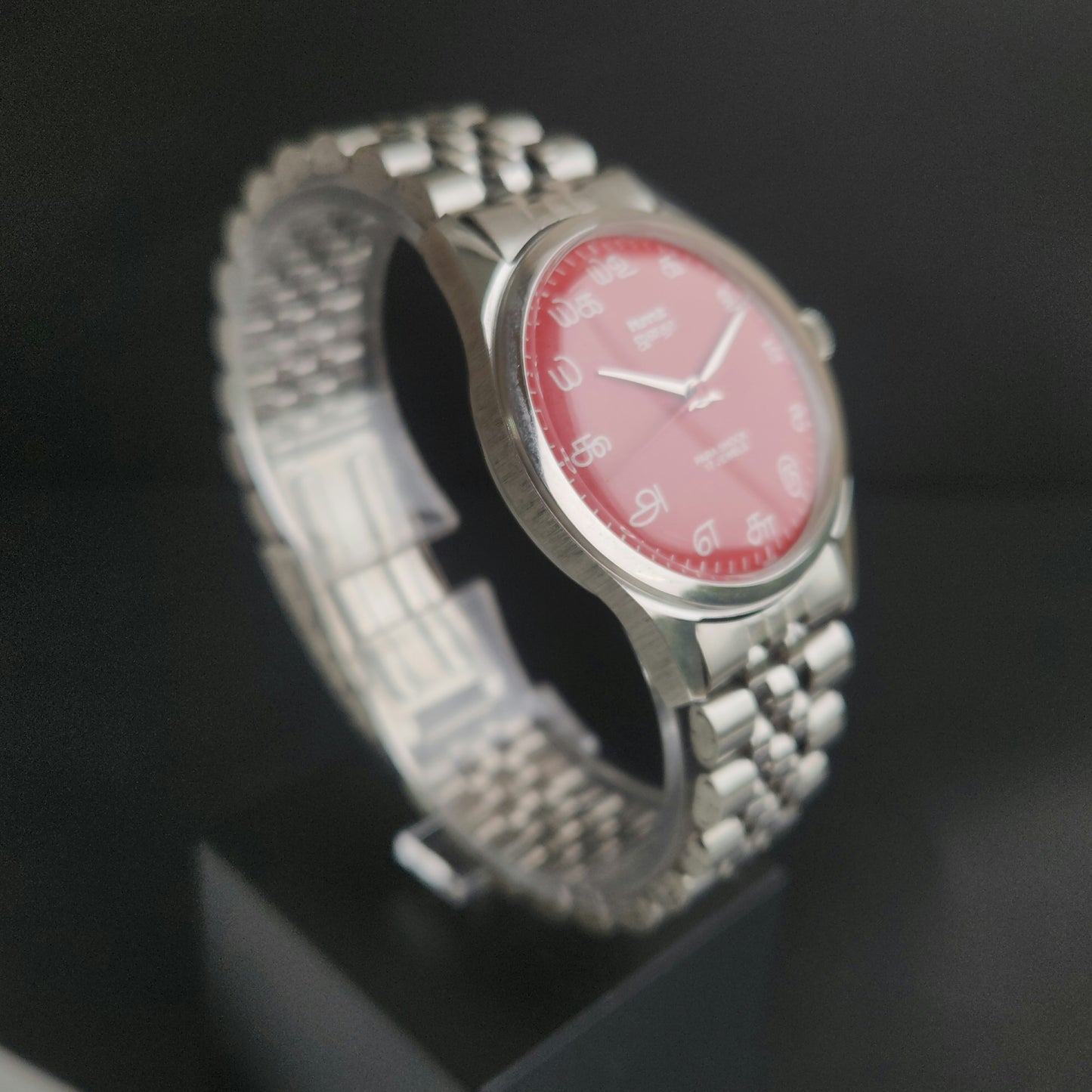 Vintage MOD HMT Janata Tamil Hand Winding 17 Jewels Red 35mm Silver Case With Bracelet Men's Wrist Watch J75