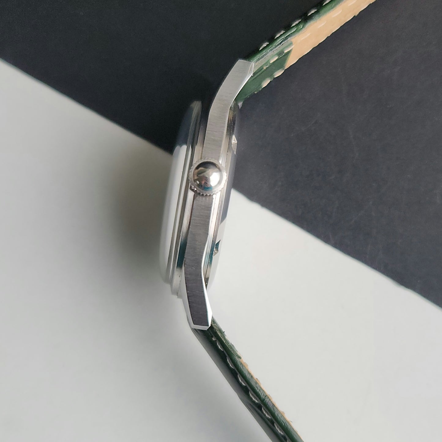 Vintage MOD HMT Janata Tamil Hand Winding 17 Jewels Parrot Green Face 35mm Silver Case With Green Leather Strap Men's Wrist Watch J81