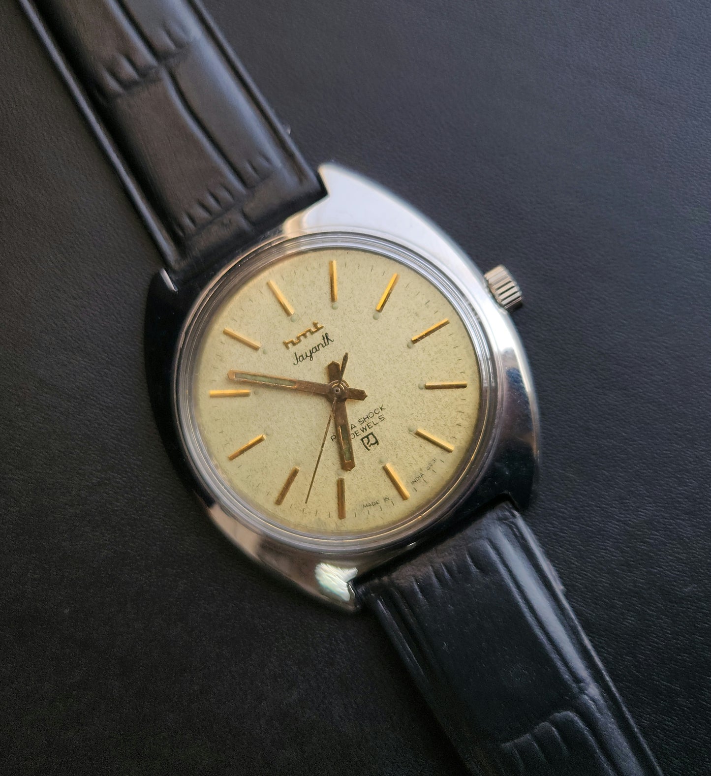 Vintage Original HMT Jayanth Hand Winding 17 Jewels Golden Face Black Leather Strap Men's Wrist Watch J107