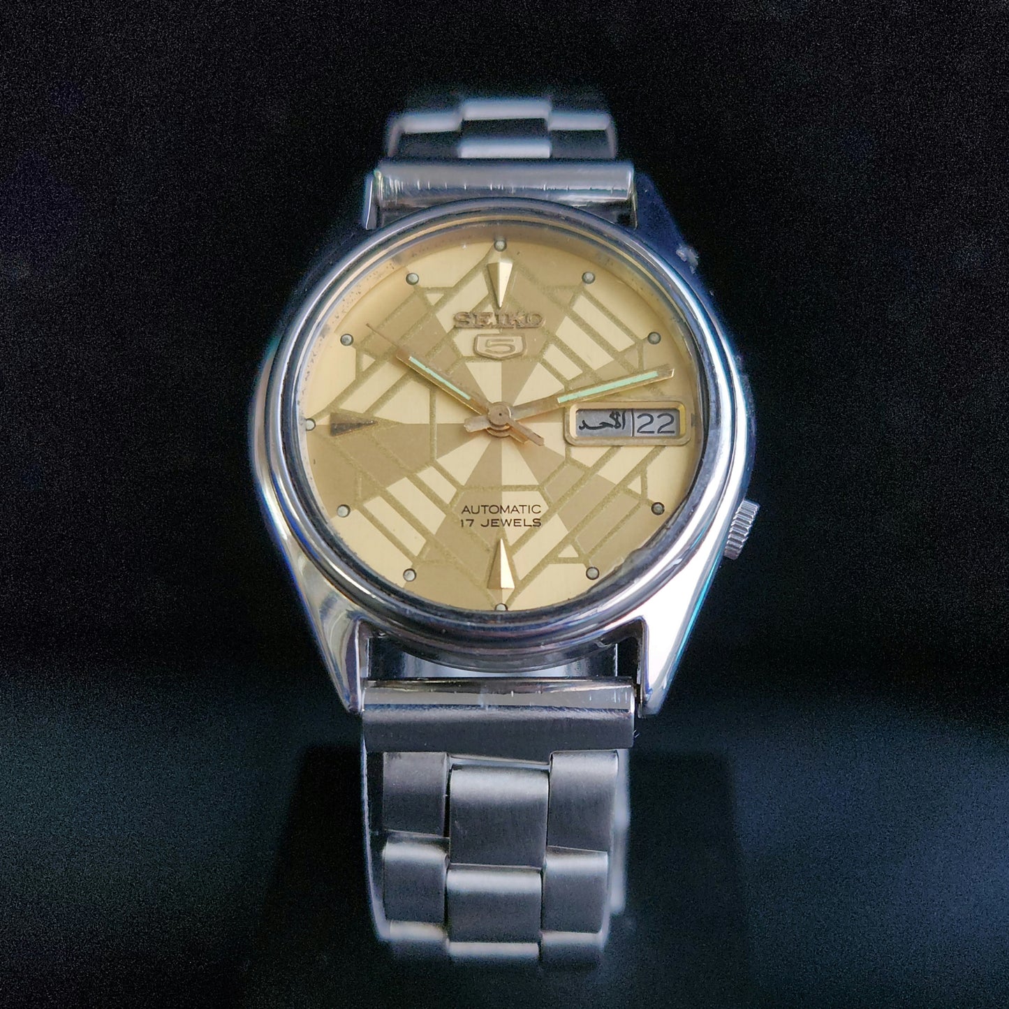Vintage 1986 Original Seiko 5 Automatic 7009-3161 Golden Face 17 Jewels Day-Date Japanese Men's Wrist Watch J102