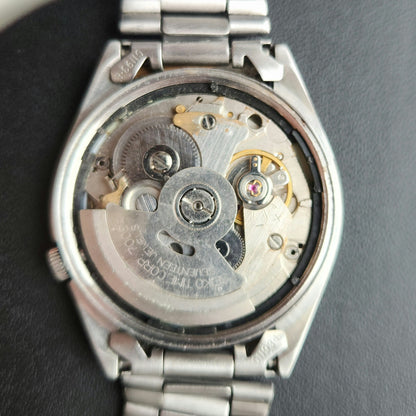 Vintage 1987 Original Seiko 5 Automatic 7826-7030 White Face 17 Jewels Day-Date Japanese Men's Wrist Watch J103