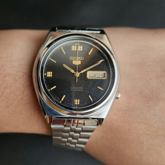 Vintage 1970 Original Seiko 5 Automatic 7009-876A Black Face 17 Jewels Day-Date Japanese Men's Wrist Watch J106