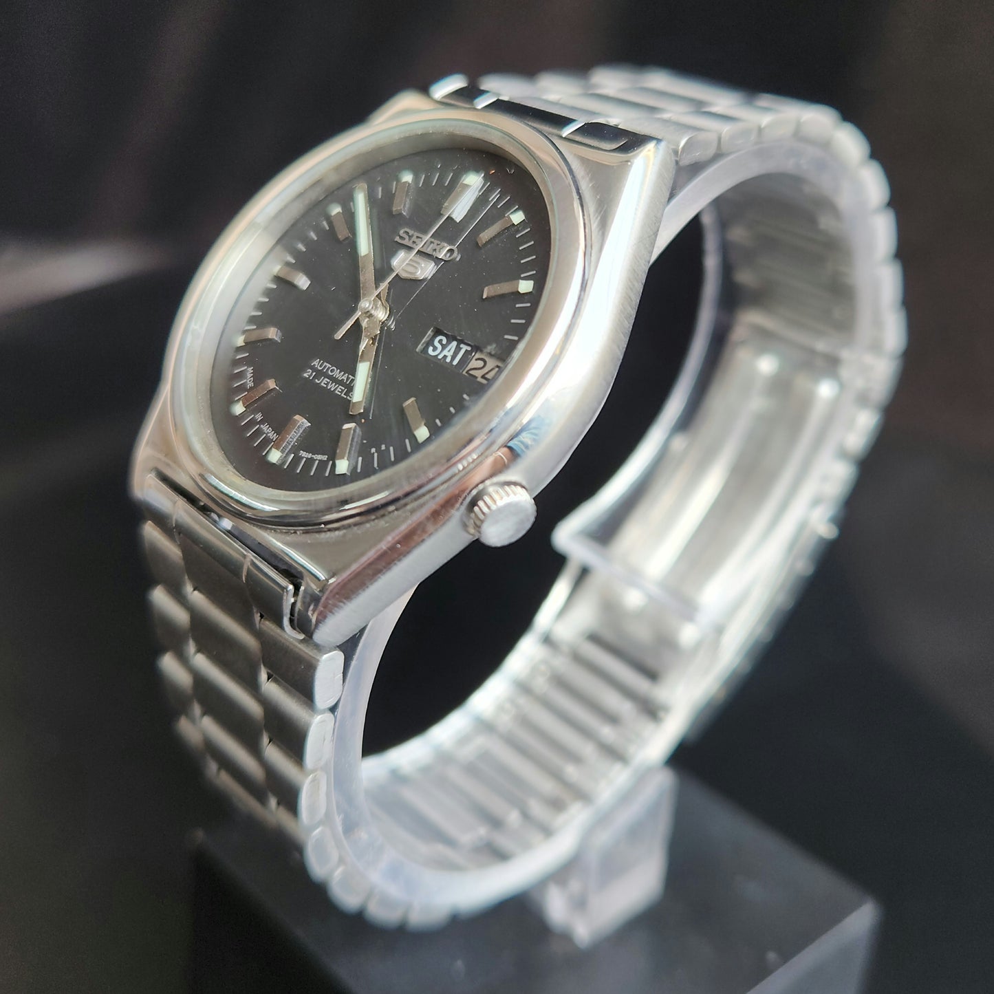 Vintage 1970 Original Seiko 5 Automatic 7019-8180 Black Face 17 Jewels Day-Date Japanese Men's Wrist Watch J105