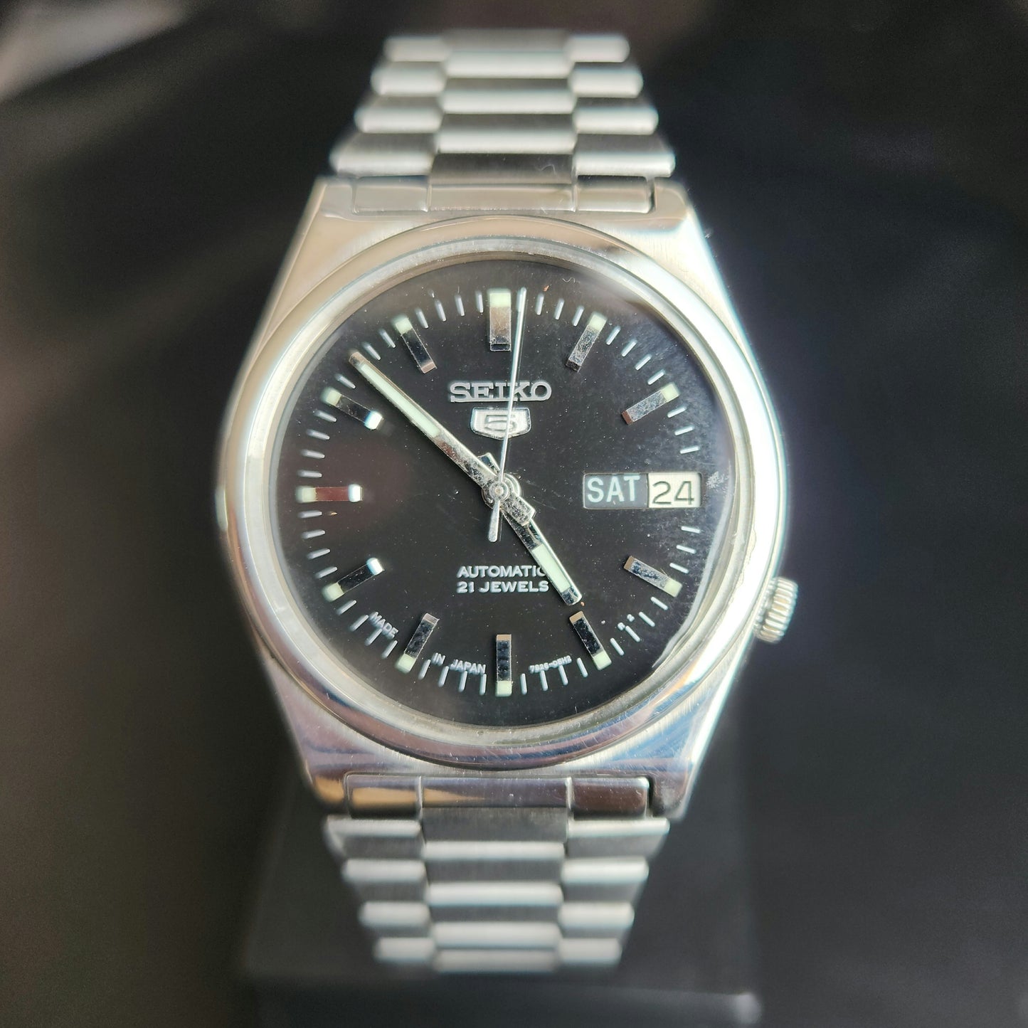 Vintage 1970 Original Seiko 5 Automatic 7019-8180 Black Face 17 Jewels Day-Date Japanese Men's Wrist Watch J105