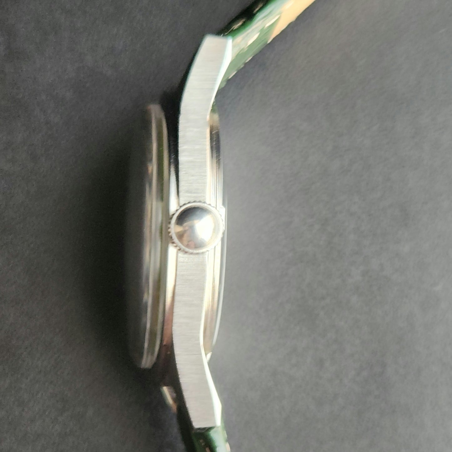 Vintage MOD HMT Janata Gandhi Hand Winding 17 Jewels Green Face Green Leather Strap Men's Wrist Watch K19