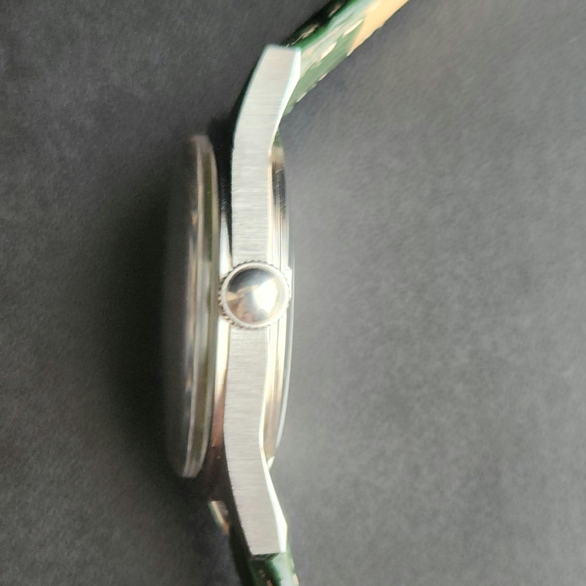 Vintage MOD HMT Janata Gandhi Hand Winding 17 Jewels Green Face Green Leather Strap Men's Wrist Watch K19