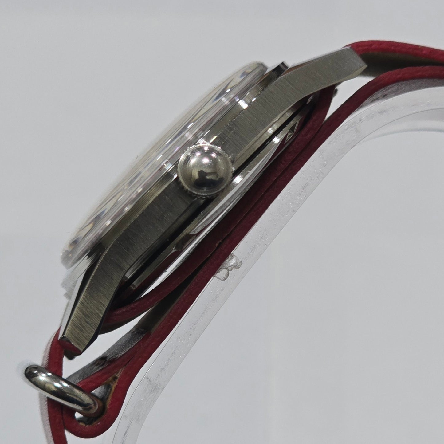 Vintage MOD HMT Janata B.R .Ambedkar Hand Winding 17 Jewels Red Face Red Nato Leather Strap Men's Wrist Watch K18